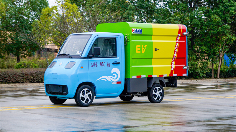 小神童电动挂桶垃圾车
